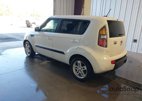 2011 Kia Soul + z USA, uszkodzony, nr VIN KNDJT2A23B7330085
